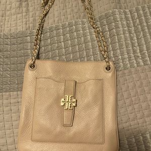 Tory Burch Plaque Swing pack…